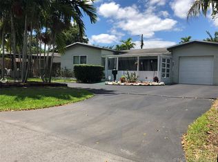 2200 Everglades Dr, Miramar, FL 33023
