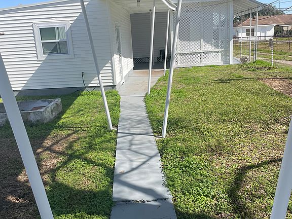 2nd image of 1558 Claire Ave
