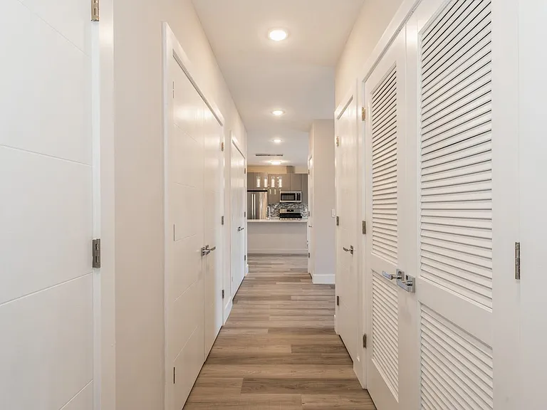 6108 Hudson Ave — Photo 10