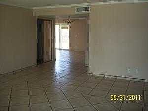 4th image of 7532 W Glenrosa Ave