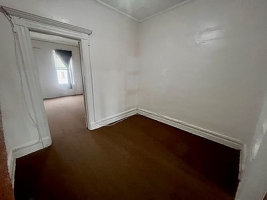 3rd image of 427 52nd St Floor 3