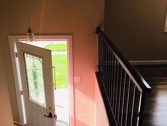 2nd image of 672 Holiday Dr