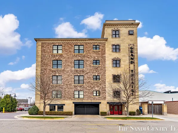 11 S 1st St Unit 304, Grand Haven, MI 49417