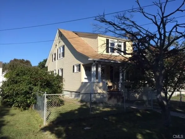 88 Boswell St, Stratford, CT 06615