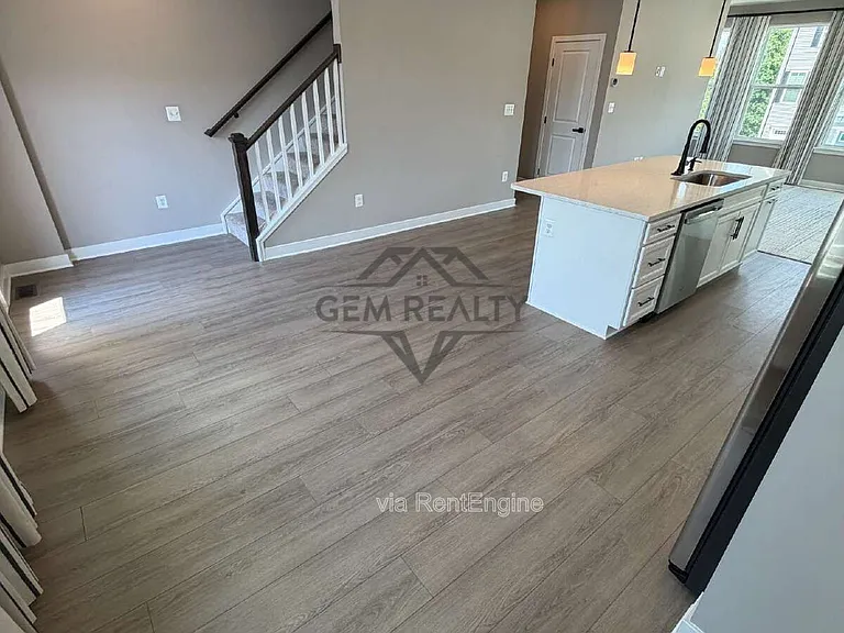 8700 Stevenson Ln — Photo 36