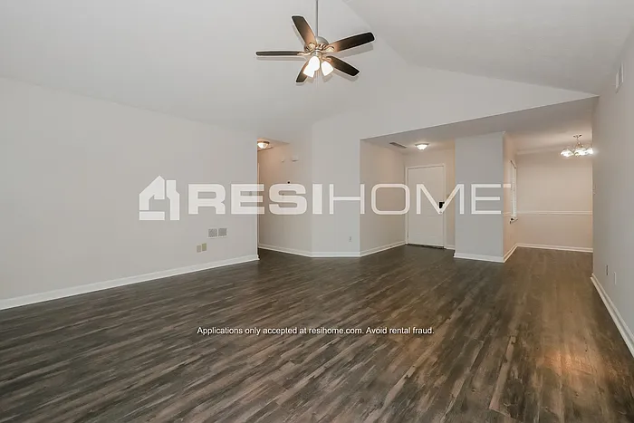 10 Homeport Dr — Photo 5