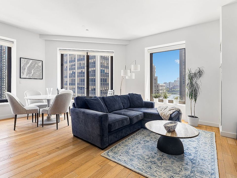 1st image of 75 Wall St APT 19O