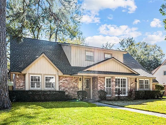 3rd image of 5819 Pine Arbor Dr