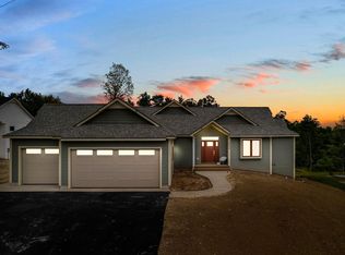 5698 Grand Ridge Ct, Traverse City, MI 49685