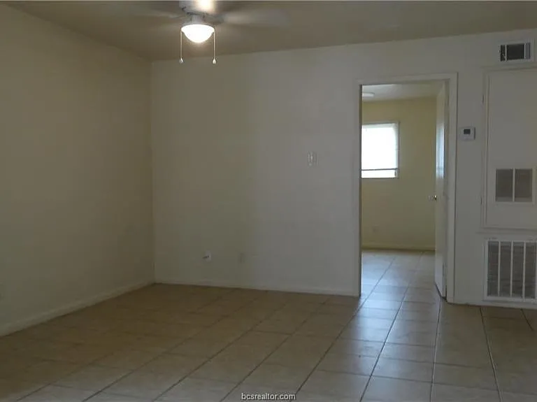 510 Avondale Ave — Photo 3