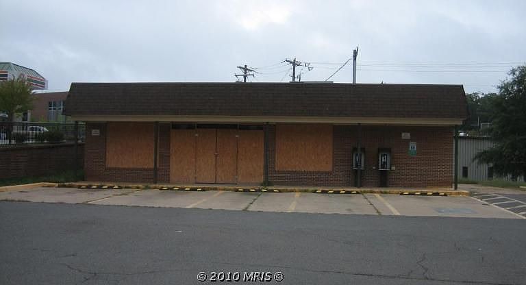 1st image of 327 Manassas Dr