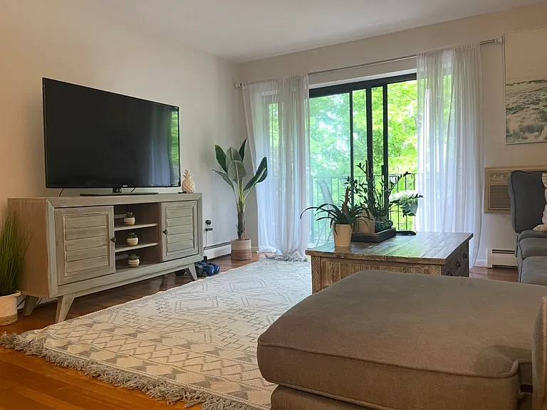 10 Linda Ln #48 — Photo 4