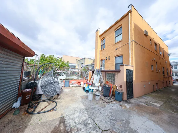 2166 West 9th Street image 26 of 27