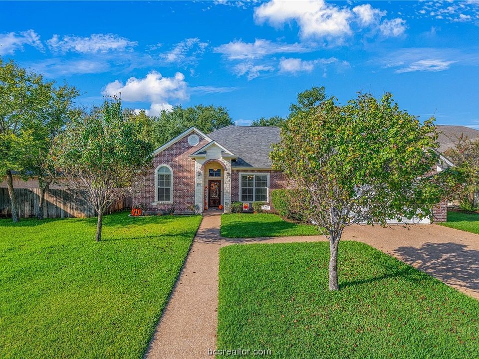 1st image of 2917 Ambrose Dr