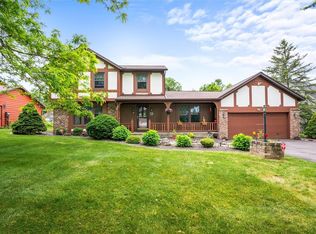 99 Old English Dr, Rochester, NY 14616