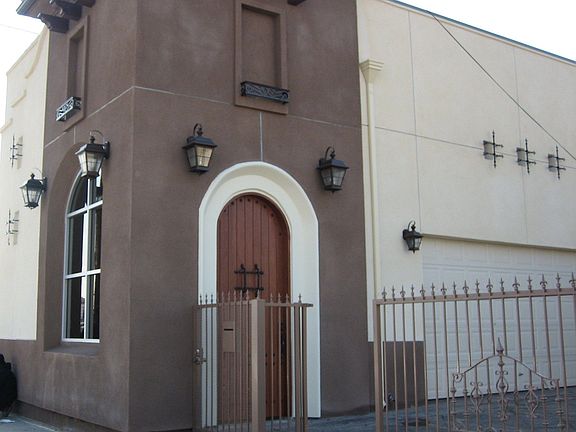 Commercial/Retail Bldg.