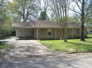 101 Woodland Cir, Crockett, TX 75835
