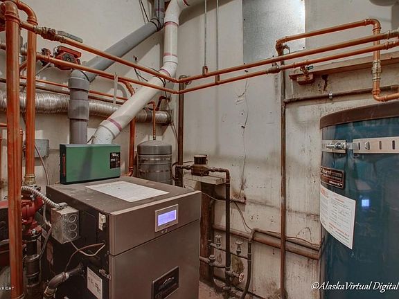 5th image of 518 W 74th Ave