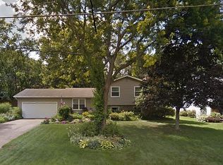 2860 Fair Oaks Dr, Barberton, OH