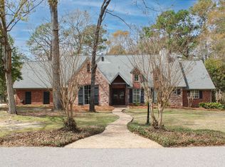 95 Woodstone Dr, Hattiesburg, MS 39402