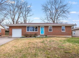 317 Thomas Ave, Saint Charles, MO 63301