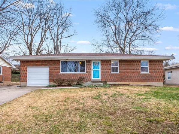 317 Thomas Ave, Saint Charles, MO 63301