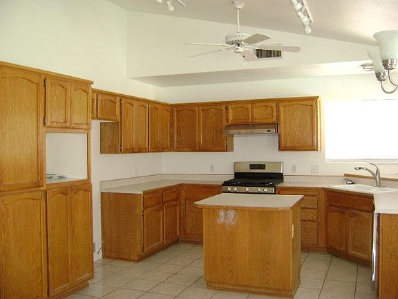 3rd image of 1473 S 35th Ave