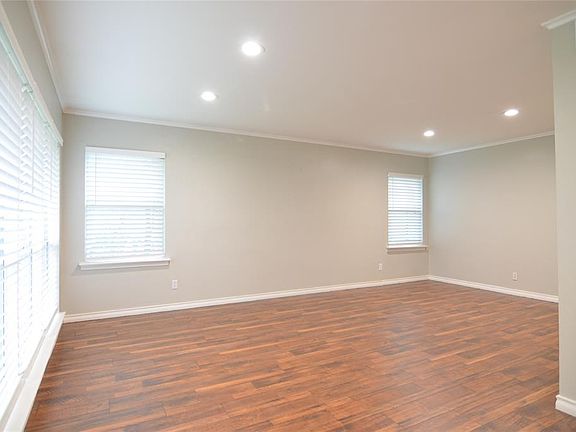 2nd image of 10447 Lanshire Dr