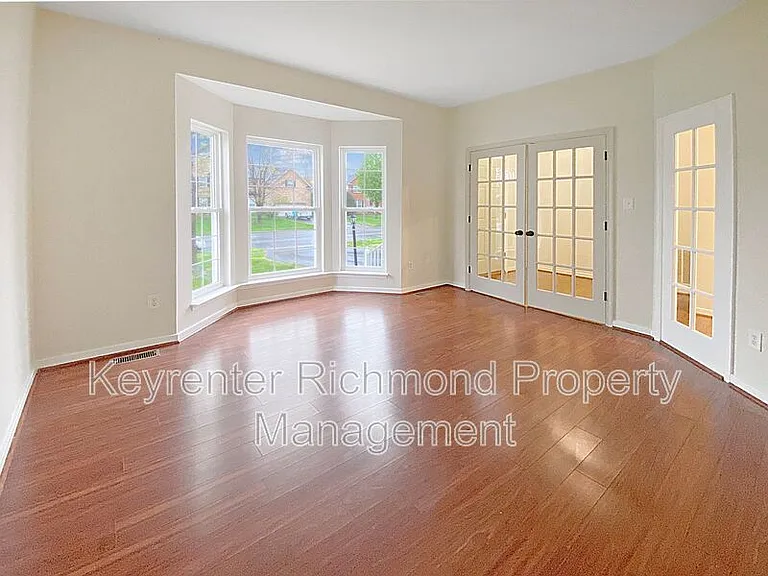 229 Ashbury Hills Dr — Photo 4