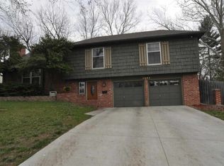 3244 SW Macvicar Ave, Topeka, KS 66611