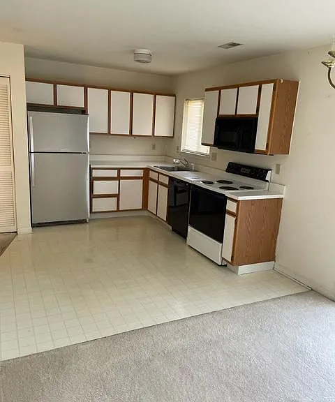 11 Fair Wind Pl — Photo 28