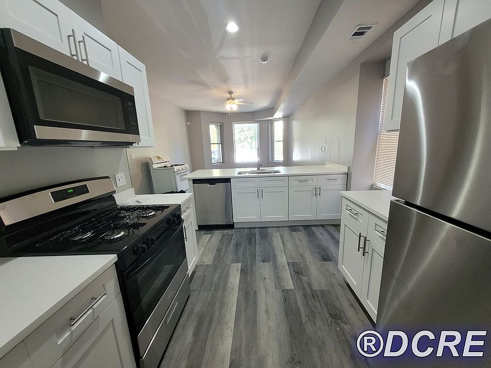 1st image of 3215 W Douglas Blvd #1