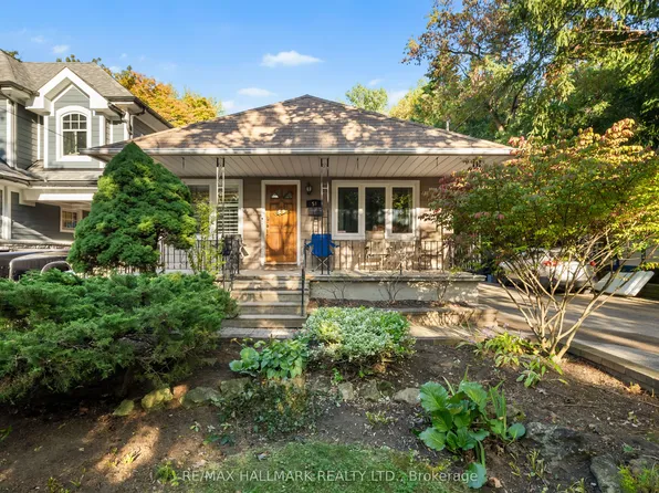 51 Watson St, Toronto, ON M1C 1E2