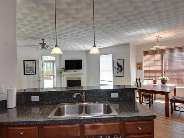 1212 Gunn Hall Dr, Virginia Beach, VA 23454