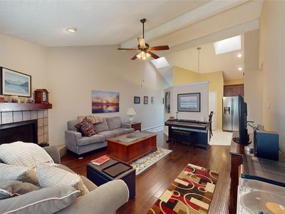 2428 Aquaduct Dr, Bedford, TX, 76022