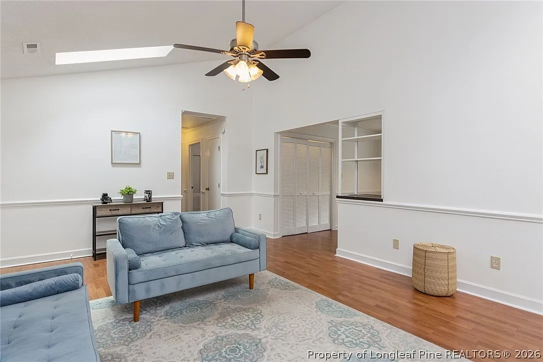 2 bed, 2.0 bath, 1002 sqft, $1,595 — Photo 4