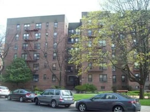 2555 Batchelder Street image 1 of 1