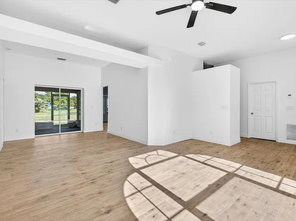 8800 97th Avenue, Vero Beach, FL 32967