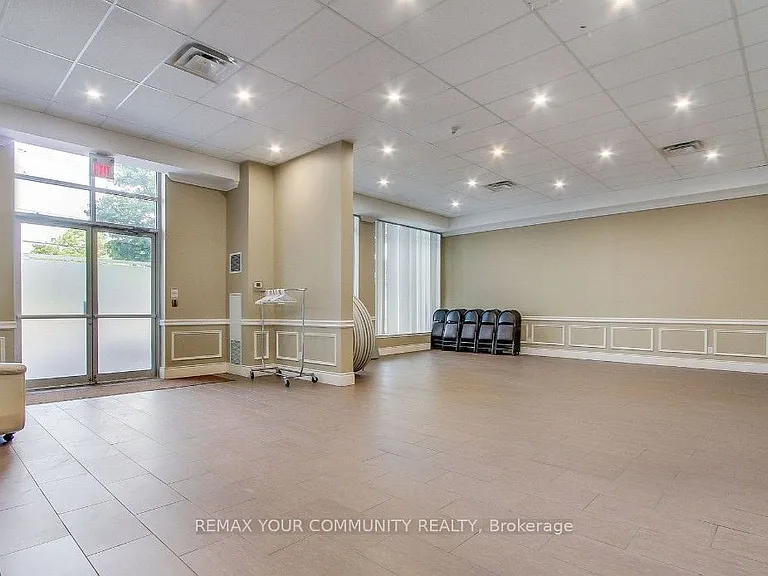 10211 Keele St #211 — Photo 25