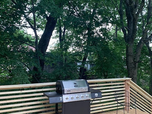 5th image of 2108 Cliff Dr