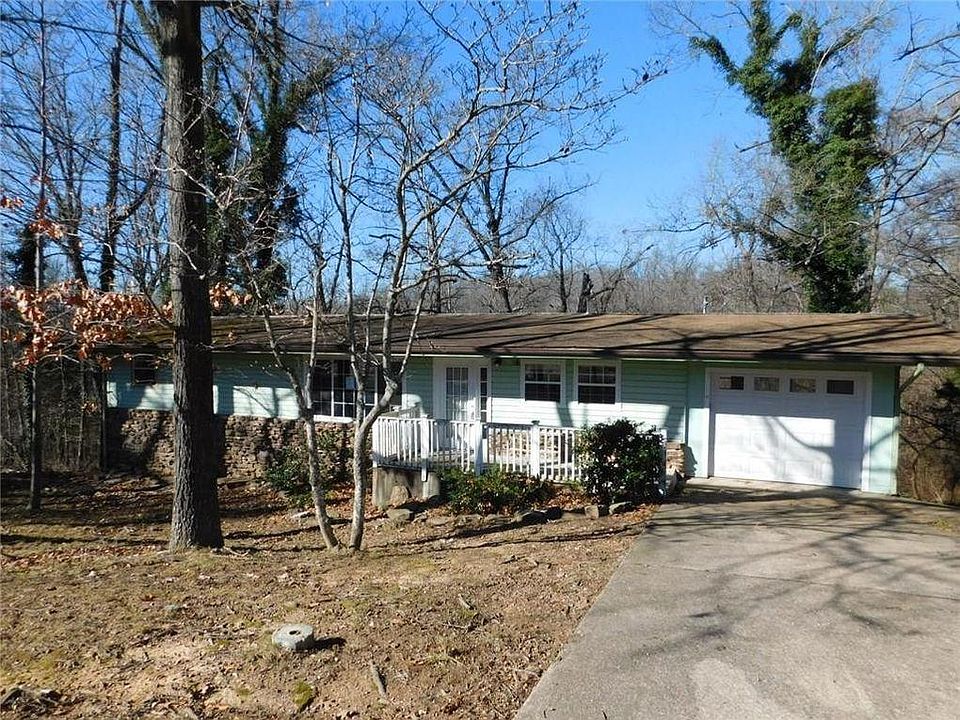 1st image of 8 Cobb Cir