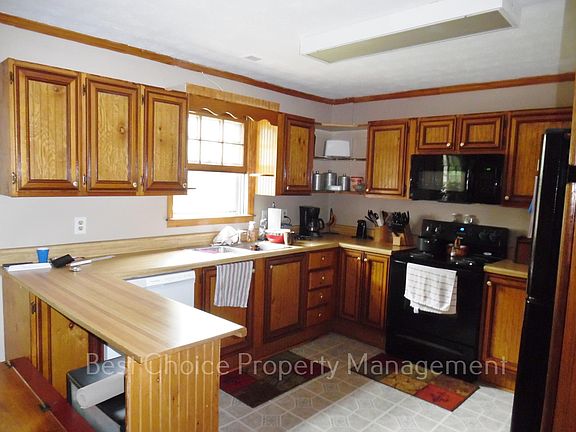 2nd image of 210 Woodfield Dr