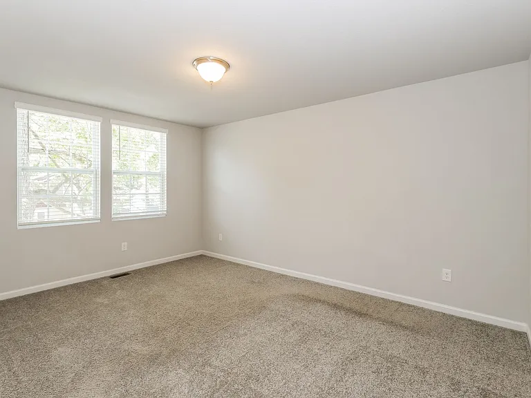 507 Burr St — Photo 10