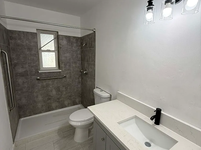 333 E Linden St — Photo 17