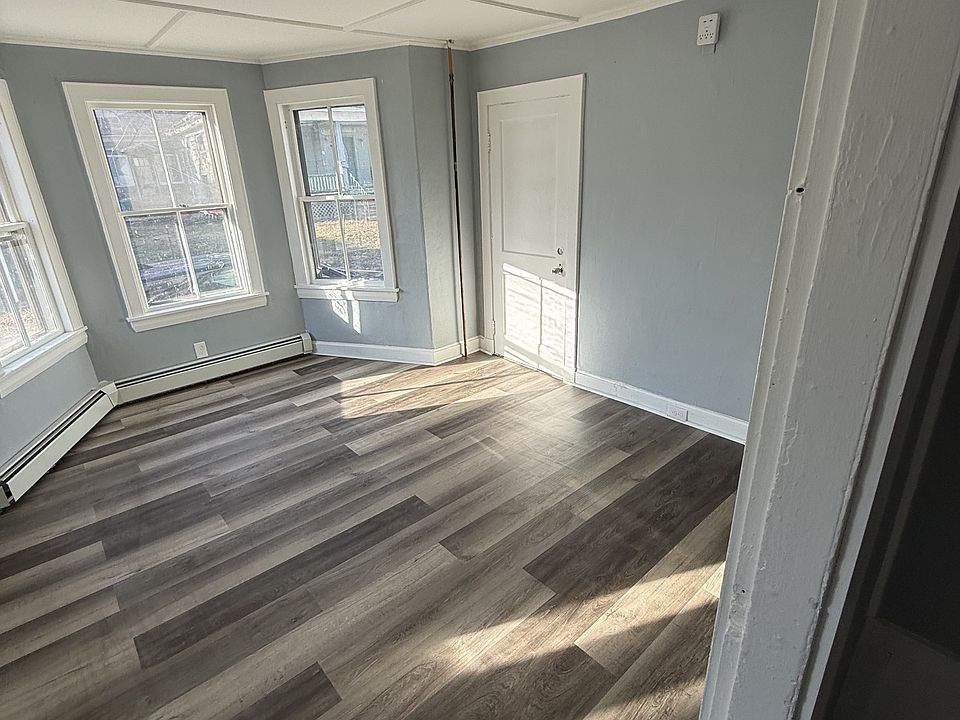 1st image of 5 Gray St #1