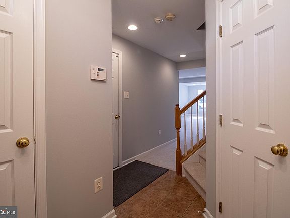 4th image of 98 Lullwater Way