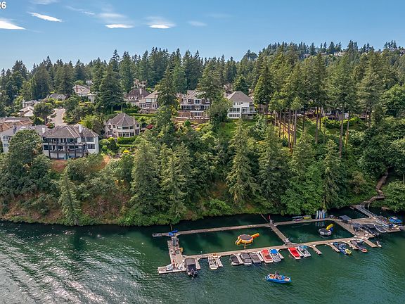 3rd image of 15599 Village Dr