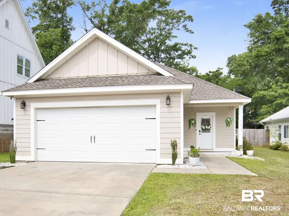 1066 Pinemont Dr, Mobile, AL 36609