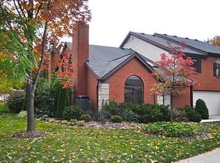 9257 Golden Leaf Way, Indianapolis, IN