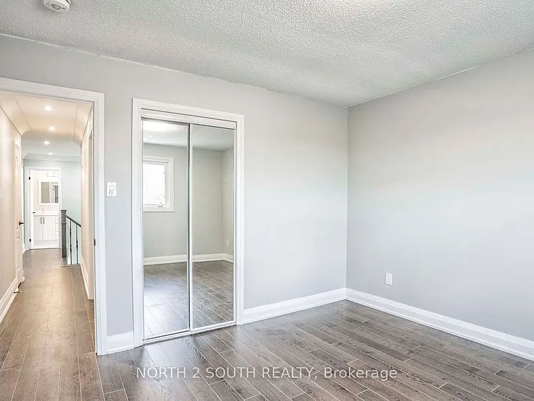 37 Loire Ct #UPPER — Photo 30